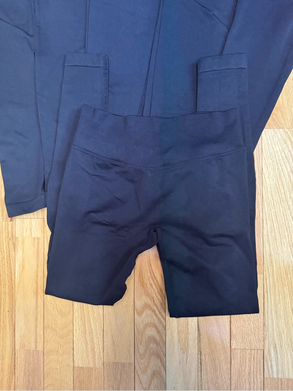 BUNDLE 6 Pairs of “Booty Scrunch” Leggings - Picture 3 of 4